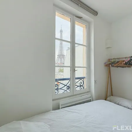 Flexliving - Whole Flat - Augereau Apartment *